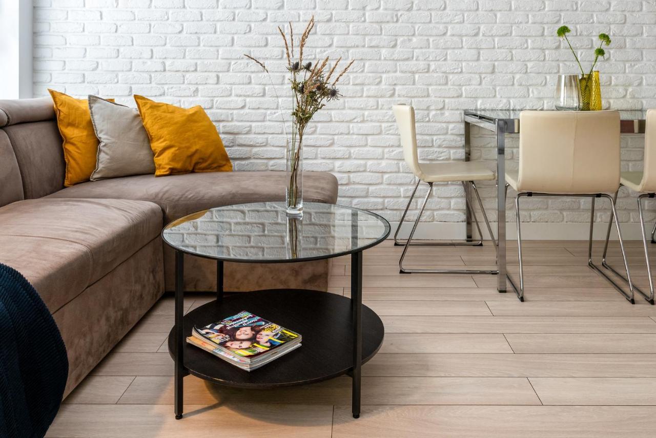 Apartamenty-Wroc Golden House - Wroclaw — Photos 2
